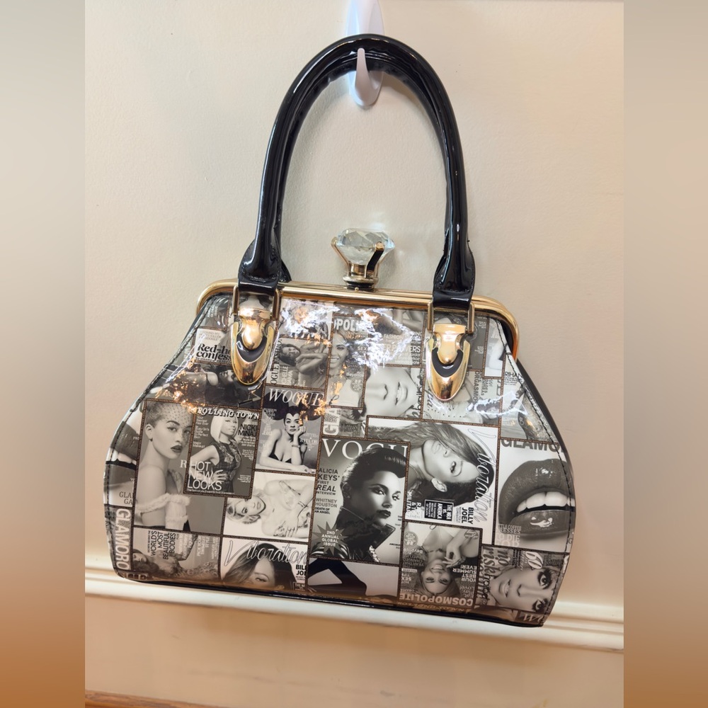 Magazine Bag - Picture 3 of 16